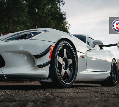 Фото дисков HRE C105 на Dodge Viper