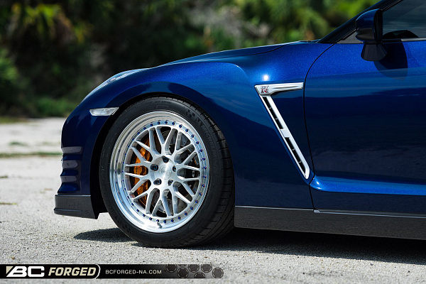 Фото дисков BC Forged LE81 // MLE81 Глянцевый лак на Nissan GT-R