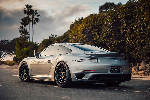Фото дисков Strasse Wheels SV4 Deep Concave FS Другой цвет на Porsche 911 VII
