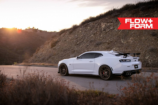 Фото дисков HRE FF04 Сатиновый графит на Chevrolet Camaro VI