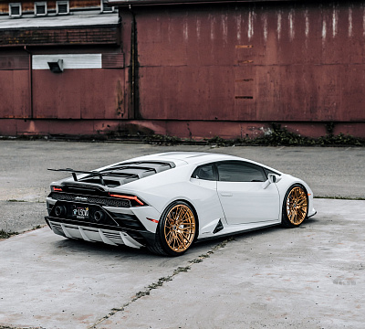 Фото дисков Brixton Forged VL4 на Lamborghini Huracan