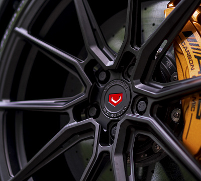 Фото дисков Vossen EVO-2R на Mercedes-Benz AMG GT I