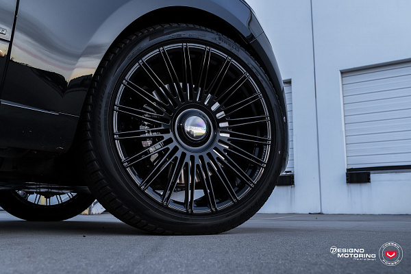 Фото дисков Vossen S17-14 Черный глянец на Land Rover Range Rover V