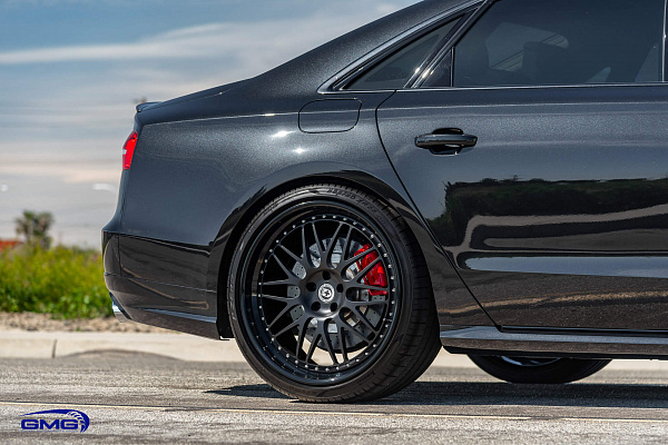 Фото дисков HRE 540C Черный сатин на Audi A/S 8 (D4)