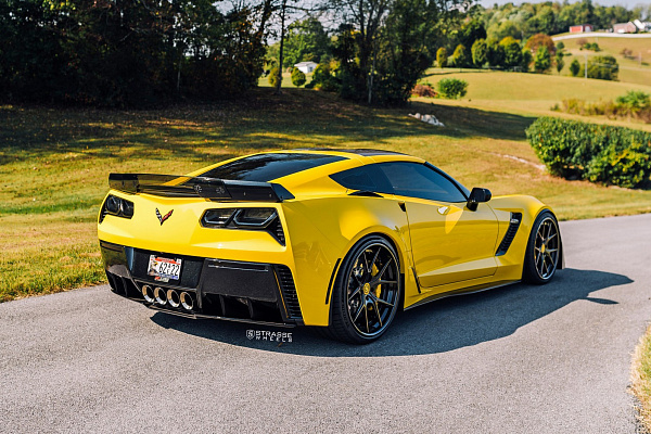 Фото дисков Strasse Wheels SM5R Deep Concave FS Другой цвет на Chevrolet Corvette C7