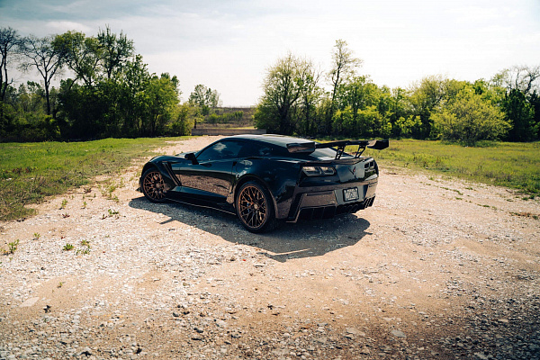 Фото дисков HRE 520M Глянцевая бронза на Chevrolet Corvette C7