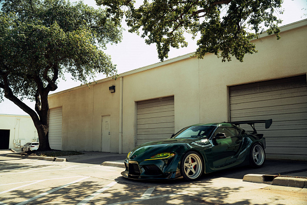 Фото дисков HRE 305 Сатиновый лак на Toyota Supra A90