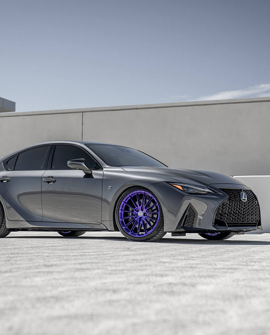 Фото дисков P103SC Другой цвет на Lexus IS III