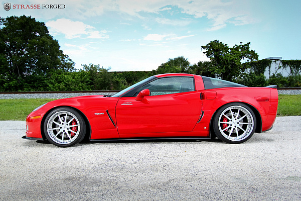 Фото дисков Strasse Wheels R10 Signature Глянцевый лак на Chevrolet Corvette C6