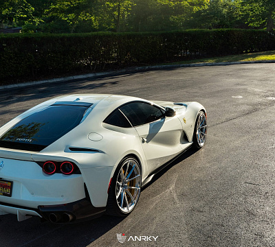 Фото дисков Anrky AN12 на Ferrari 812