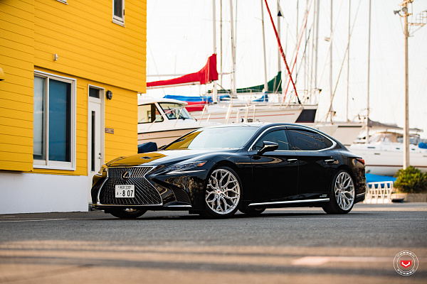 Фото дисков Vossen S17-01 Глянцевый лак на Lexus LS IV