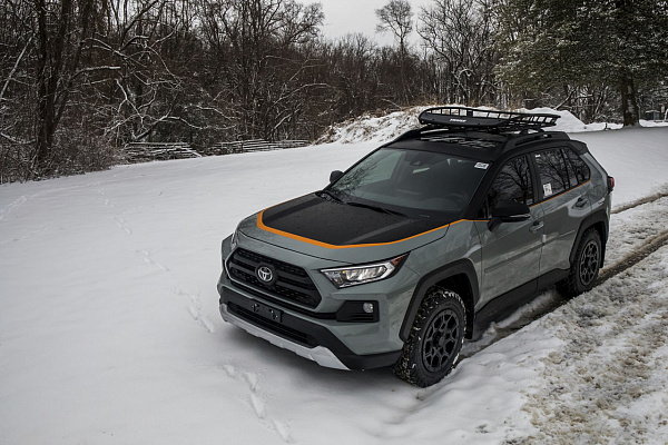 Фото дисков Black Rhino OVERLAND Черный сатин на Toyota RAV4 V