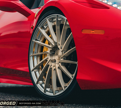 Фото дисков BC Forged HCA215 на Ferrari 458
