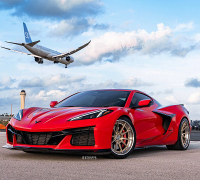 Фото дисков Strasse Wheels SV10 Deep Concave FS на Chevrolet Corvette C8