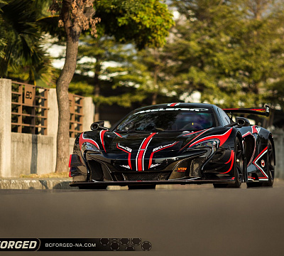 Фото дисков BC Forged RS45 на McLaren 650S