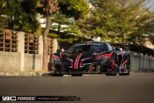 Фото дисков BC Forged RS45 Черный матовый на McLaren 650S