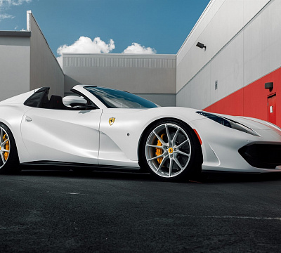 Фото дисков Anrky AN12 на Ferrari 812