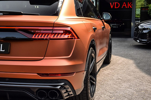 Фото дисков Anrky AN17 Черный глянец на Audi Q8