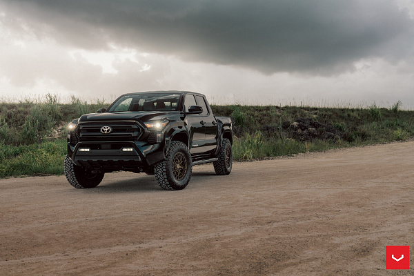 Фото дисков Vossen HFX-1 (6-Lug) Сатиновая бронза на  Toyota Tacoma IV