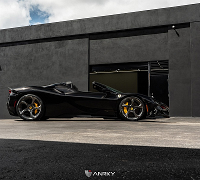 Фото дисков Anrky XR-205 на Ferrari SF90