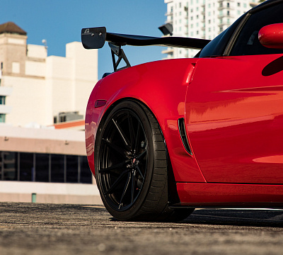Фото дисков Vossen M-X2 на Chevrolet Corvette C6