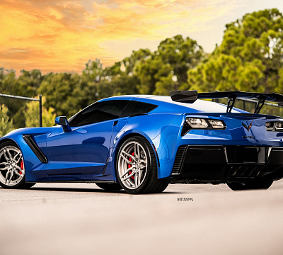Фото дисков Strasse Wheels SV4 Deep Concave Duoblock на Chevrolet Corvette C7