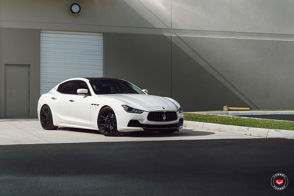 Фото дисков Vossen M-X3 Черный сатин на Maserati Ghibli