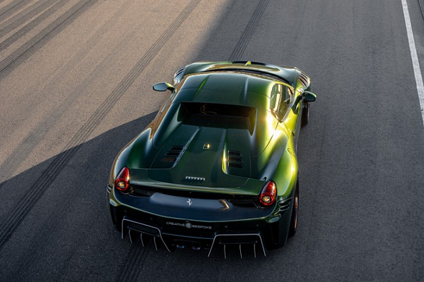 Фото дисков Brixton Forged R11-RS Глянцевая бронза на Ferrari 458