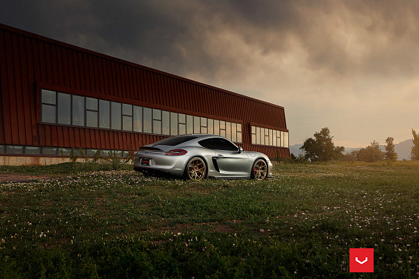 Фото дисков Vossen HF-5 Глянцевая бронза на Porsche Cayman II