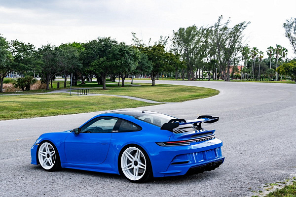 Фото дисков Anrky AN27 Белый глянец на Porsche 911 VIII