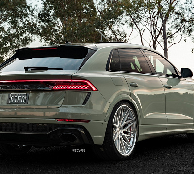 Фото дисков Strasse Wheels SV10M Deep Concave FS на Audi Q8