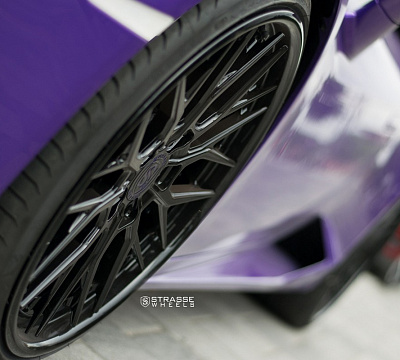 Фото дисков Strasse Wheels SV10M Deep Concave FS на Lamborghini Huracan