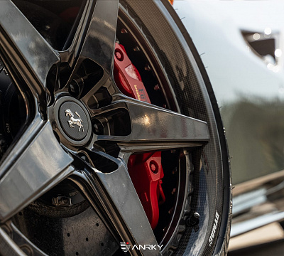 Фото дисков Anrky RS5.3 на Ferrari 812