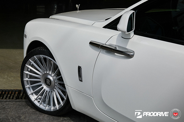 Фото дисков Vossen S17-13 Глянцевый лак на Rolls-Royce Wraith