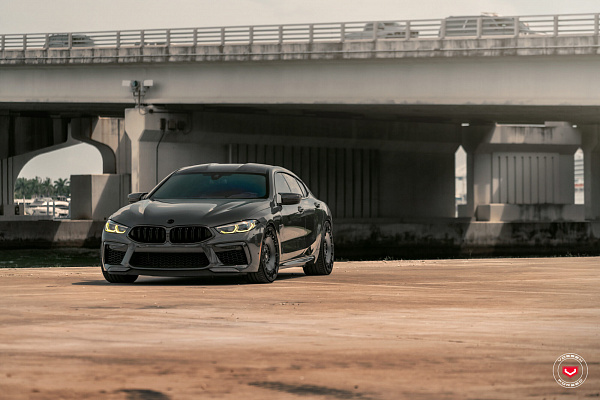 Фото дисков Vossen S21-13 Черный сатин на BMW 8/M8