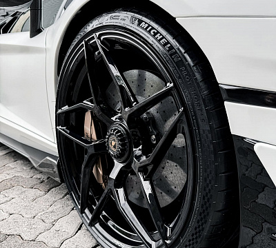 Фото дисков Brixton Forged PF5 на Lamborghini Aventador