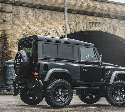 Фото дисков Kahn Mondial Retro на Land Rover Defender I