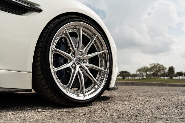 Фото дисков HRE S104SC Сатиновый лак на Aston Martin Vanquish 2