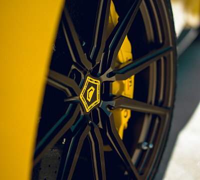 Фото дисков Vossen M-X2 на Ferrari 488