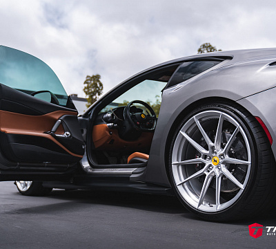 Фото дисков NOVITEC NF8 на Ferrari 812