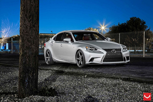 Фото дисков Vossen CV3 Сатиновый графит на Lexus IS II