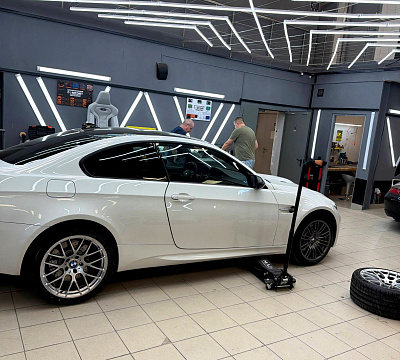19" диски в дизайне BMW 359M и окрасе Hyper Silver