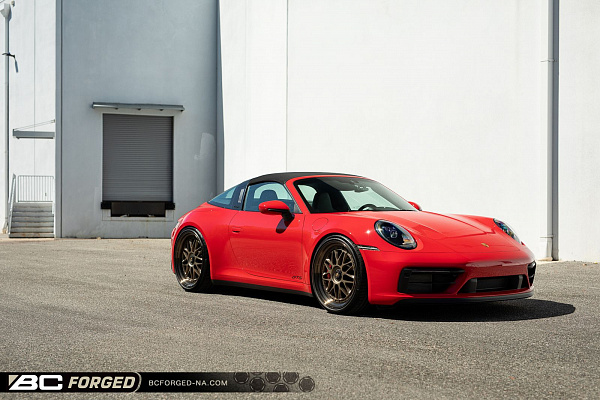 Фото дисков BC Forged MHK519 Сатиновая бронза на Porsche 911 VIII