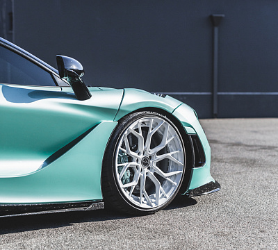 Фото дисков Brixton Forged PF10 на McLaren 720S
