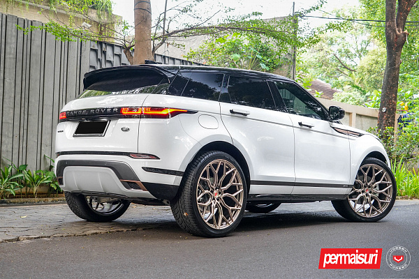 Фото дисков Vossen S17-01 Другой цвет на Land Rover Range Rover Evoque II