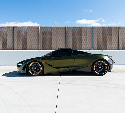 Фото дисков HRE 300 на McLaren 720S
