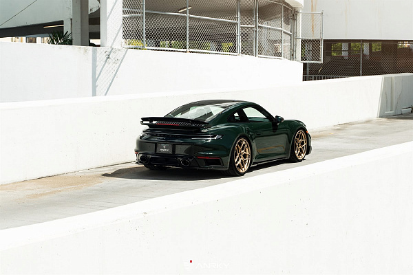 Фото дисков Anrky S3-X4 Глянцевое темное золото на Porsche 911 VIII