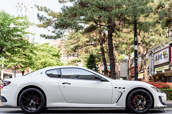Фото дисков HRE P101 Черный сатин на Maserati GranTurismo I