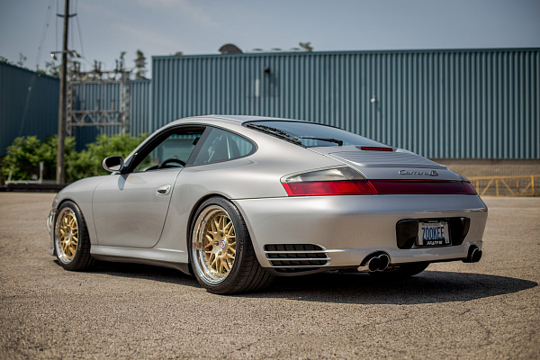 Фото дисков HRE 540 Глянцевое золото на Porsche 911 V