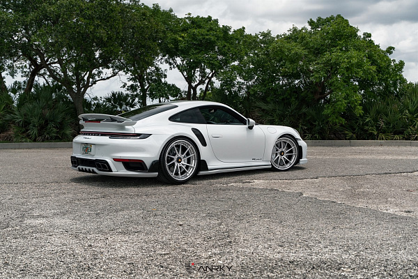 Фото дисков Anrky AN33 Сатиновый лак на Porsche 911 VIII